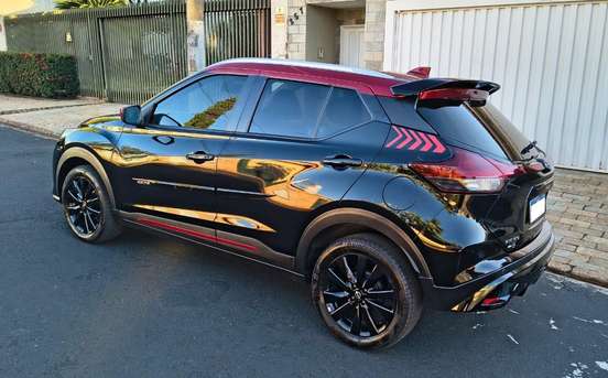 NISSAN-KICKS-2023