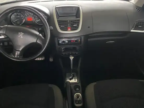PEUGEOT-207-1.6 XS 16V FLEX 4P AUTOMÁTICO PEUGEOT-207-2009