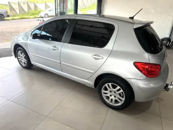 PEUGEOT 307 1.6 PRESENCE 16V FLEX 4P MANUAL PEUGEOT 307 1.6 PRESENCE 16V FLEX 4P MANUAL