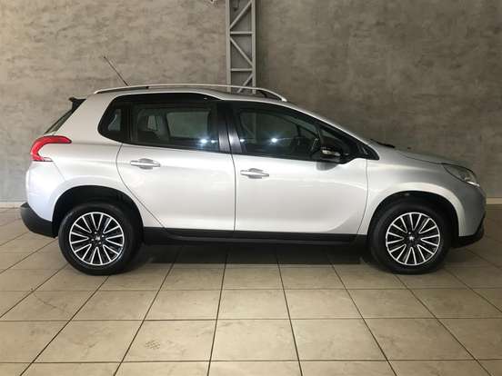 PEUGEOT-2008-2017
