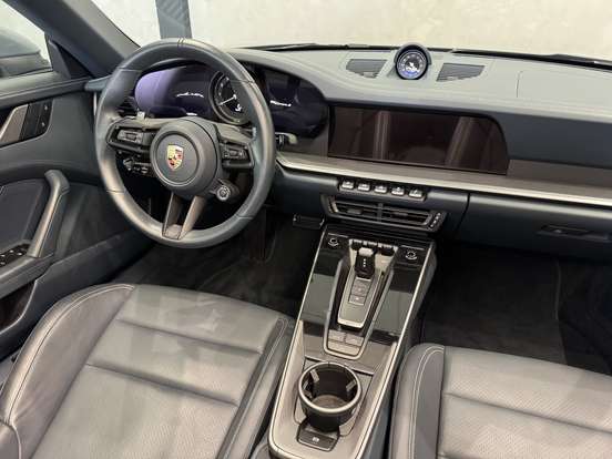 PORSCHE-911-2023