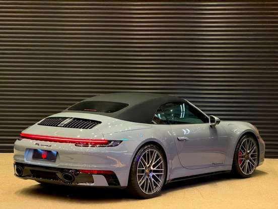 PORSCHE-911-2023