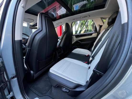 PORSCHE-CAYENNE-2025