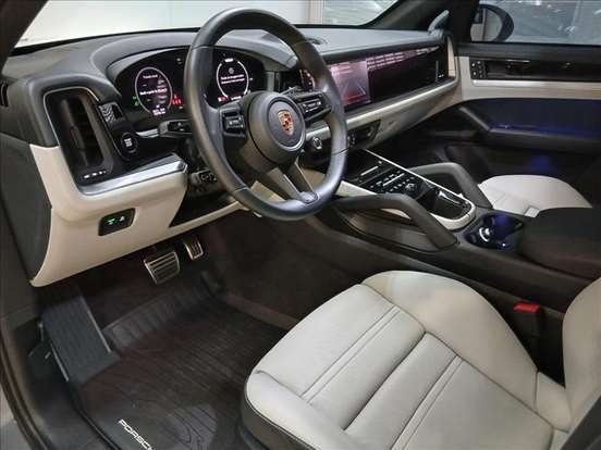 PORSCHE-CAYENNE-2024