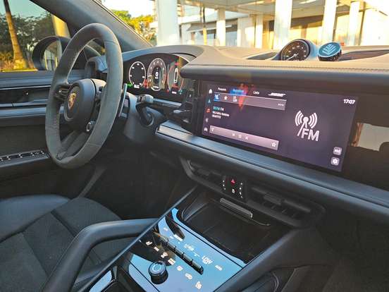 PORSCHE-CAYENNE-2025