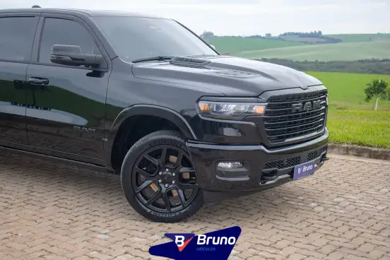 RAM-1500-3.0 HURRICANE 6 BITURBO GASOLINA LARAMIE NIGHT EDITION CD 4X4 AUTOMÁTICO RAM-1500-2024