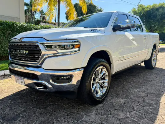 RAM 1500 5.7 V8 GASOLINA LIMITED CD 4X4 AUTOMÁTICO