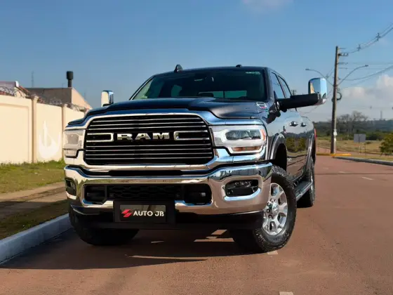 RAM 3500 6.7 I6 TURBO DIESEL LARAMIE CD 4X4 AUTOMÁTICO RAM 3500 6.7 I6 TURBO DIESEL LARAMIE CD 4X4 AUTOMÁTICO