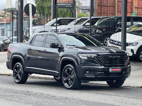RAM RAMPAGE 2.0 HURRICANE 4 TURBO GASOLINA R/T 4X4 AUTOMÁTICO
