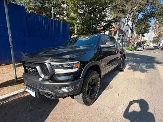 RAM-1500-5.7 V8 GASOLINA REBEL CD 4X4 AUTOMÁTICO RAM-1500-2022