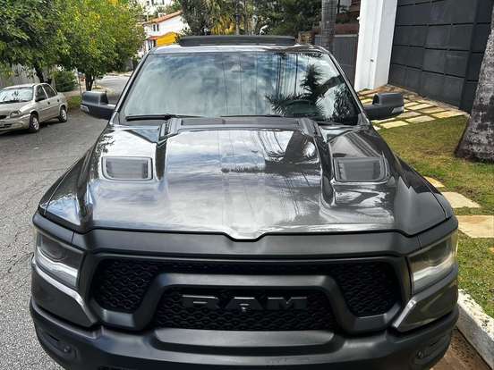RAM-1500-5.7 V8 GASOLINA REBEL CD 4X4 AUTOMÁTICO RAM-1500-2023