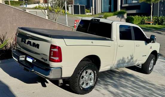 RAM-2500-6.7 I6 TURBO DIESEL LARAMIE CD 4X4 AUTOMÁTICO RAM-2500-2023