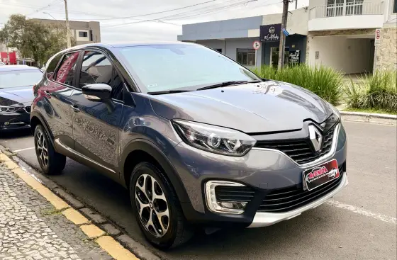 RENAULT CAPTUR 1.6 16V SCE FLEX INTENSE X-TRONIC RENAULT CAPTUR 1.6 16V SCE FLEX INTENSE X-TRONIC