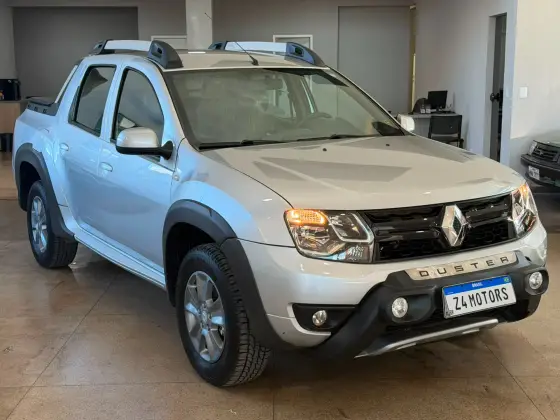 RENAULT DUSTER OROCH 1.6 16V SCE FLEX DYNAMIQUE MANUAL RENAULT DUSTER OROCH 1.6 16V SCE FLEX DYNAMIQUE MANUAL