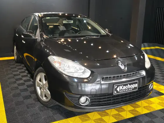 RENAULT FLUENCE 2.0 DYNAMIQUE 16V FLEX 4P AUTOMÁTICO RENAULT FLUENCE 2.0 DYNAMIQUE 16V FLEX 4P AUTOMÁTICO