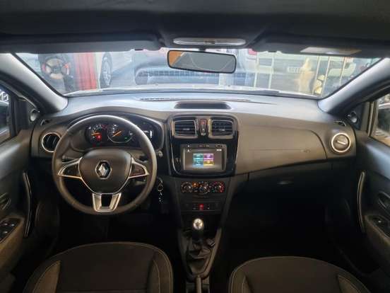 RENAULT-LOGAN-2024