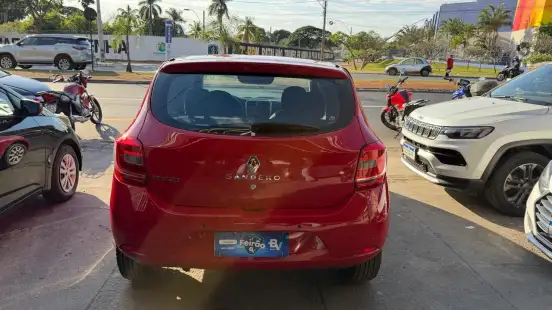 RENAULT-SANDERO-2016