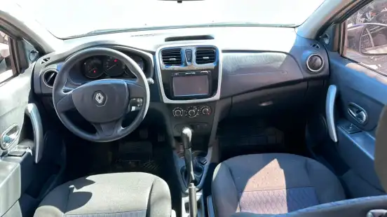 RENAULT-SANDERO-2016