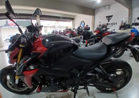 SUZUKI GSX-S1000 ABS SUZUKI GSX-S1000 ABS