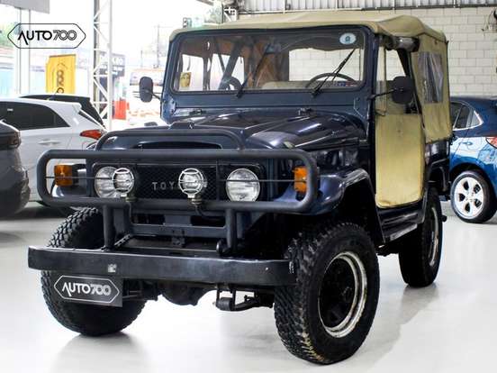 TOYOTA-BANDEIRANTE-4.0 OJ50L 4X4 TETO LONA DIESEL 2P MANUAL TOYOTA-BANDEIRANTE-1982