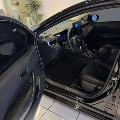 TOYOTA-COROLLA-2025