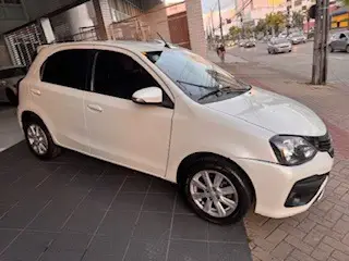TOYOTA ETIOS 1.5 X PLUS 16V FLEX 4P AUTOMÁTICO TOYOTA ETIOS 1.5 X PLUS 16V FLEX 4P AUTOMÁTICO