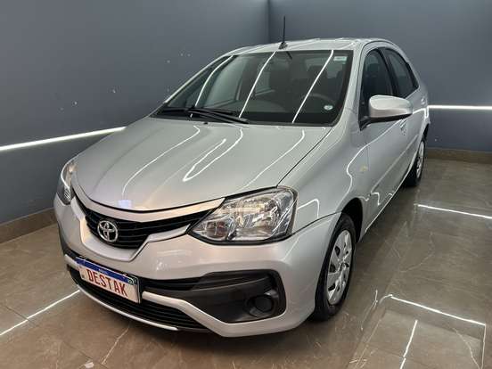 TOYOTA-ETIOS-2017