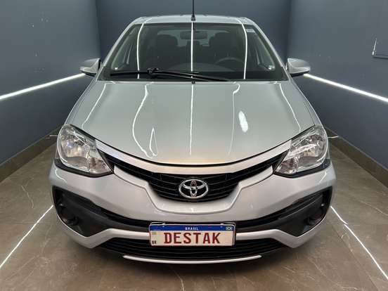 TOYOTA-ETIOS-2017