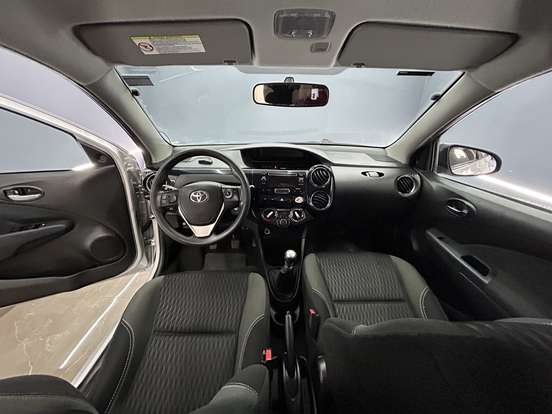 TOYOTA-ETIOS-2017
