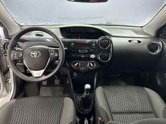 TOYOTA-ETIOS-2017