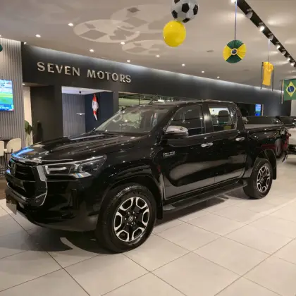 TOYOTA HILUX 2.8 D-4D TURBO DIESEL CD SRX 4X4 AUTOMÁTICO