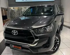 TOYOTA HILUX 2.8 D-4D TURBO DIESEL CD SRV 4X4 AUTOMÁTICO TOYOTA HILUX 2.8 D-4D TURBO DIESEL CD SRV 4X4 AUTOMÁTICO