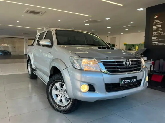 TOYOTA HILUX 3.0 SRV 4X4 CD 16V TURBO INTERCOOLER DIESEL 4P AUTOMÁTICO TOYOTA HILUX 3.0 SRV 4X4 CD 16V TURBO INTERCOOLER DIESEL 4P AUTOMÁTICO