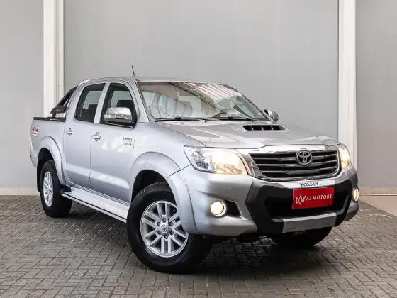 TOYOTA HILUX 3.0 SRV TOP 4X4 CD 16V TURBO INTERCOOLER DIESEL 4P AUTOMÁTICO TOYOTA HILUX 3.0 SRV TOP 4X4 CD 16V TURBO INTERCOOLER DIESEL 4P AUTOMÁTICO