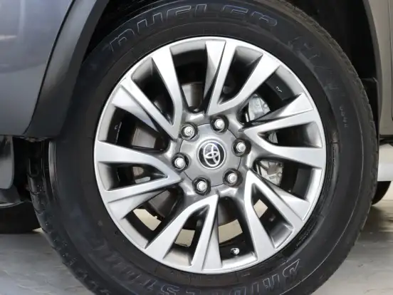 TOYOTA-HILUX SW4-2.8 D-4D TURBO DIESEL SRX 7L 4X4 AUTOMÁTICO TOYOTA-HILUX SW4-2021