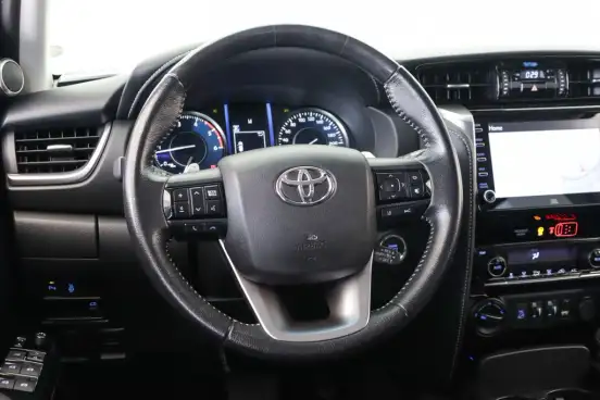 TOYOTA-HILUX SW4-2021