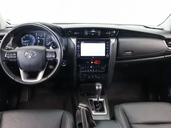 TOYOTA-HILUX SW4-2.8 D-4D TURBO DIESEL SRX 7L 4X4 AUTOMÁTICO TOYOTA-HILUX SW4-2021