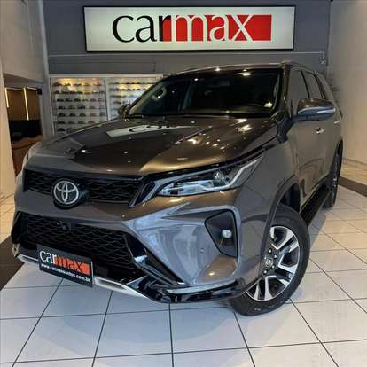 TOYOTA-HILUX SW4-2.8 D-4D TURBO DIESEL SRX PLATINUM 7L 4X4 AUTOMÁTICO TOYOTA-HILUX SW4-2024