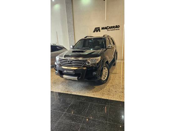 TOYOTA HILUX SW4 3.0 SRV 4X4 7 LUGARES 16V TURBO INTERCOOLER DIESEL 4P AUTOMÁTICO