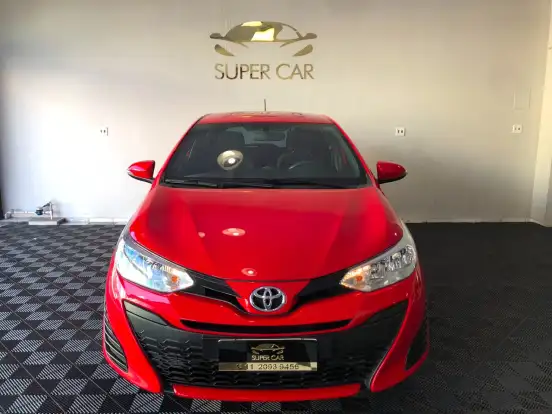 TOYOTA-YARIS-2020