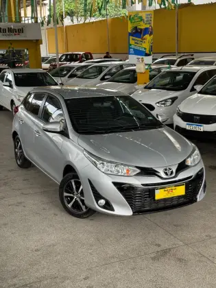 TOYOTA YARIS 1.3 16V FLEX XL PLUS TECH MULTIDRIVE TOYOTA YARIS 1.3 16V FLEX XL PLUS TECH MULTIDRIVE