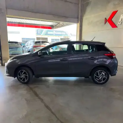 TOYOTA-YARIS-2024