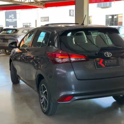TOYOTA-YARIS-2024