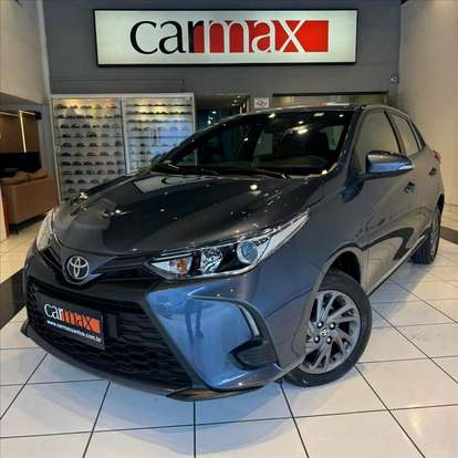 TOYOTA-YARIS-2024