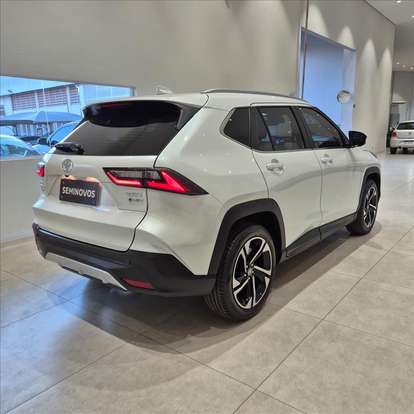TOYOTA-YARIS CROSS-2026