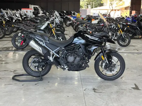 TRIUMPH TIGER 900 GT TRIUMPH TIGER 900 GT