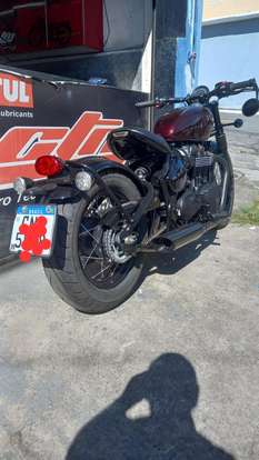 TRIUMPH-BONNEVILLE BOBBER 1200-2018