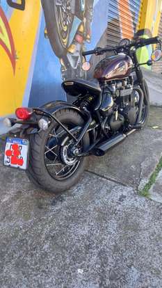 TRIUMPH-BONNEVILLE BOBBER 1200-2018
