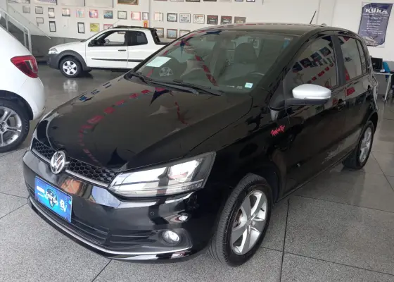 VOLKSWAGEN FOX 1.6 MI ROCK IN RIO 8V FLEX 4P MANUAL VOLKSWAGEN FOX 1.6 MI ROCK IN RIO 8V FLEX 4P MANUAL