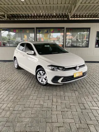 VOLKSWAGEN POLO 1.0 MPI MANUAL VOLKSWAGEN POLO 1.0 MPI MANUAL